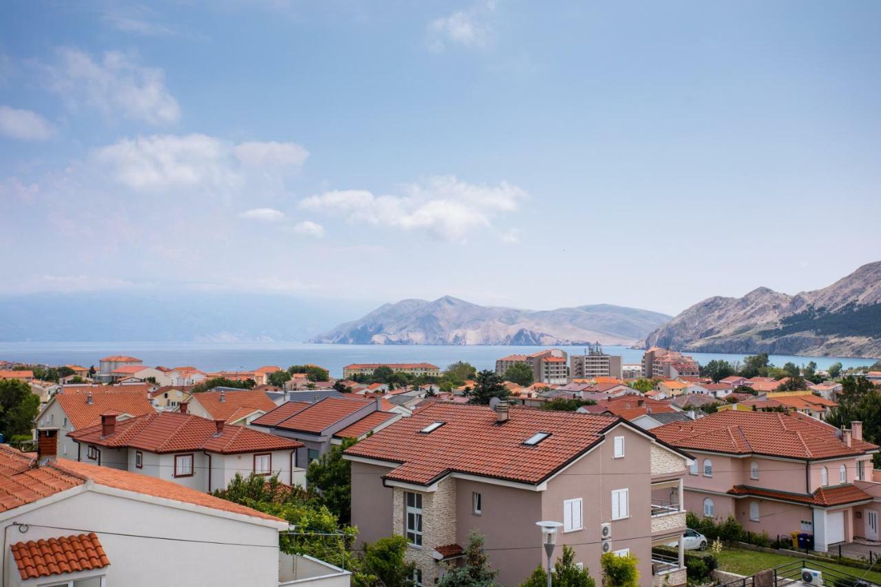 Bed & Breakfast Dosen III Baska  Bagian luar foto